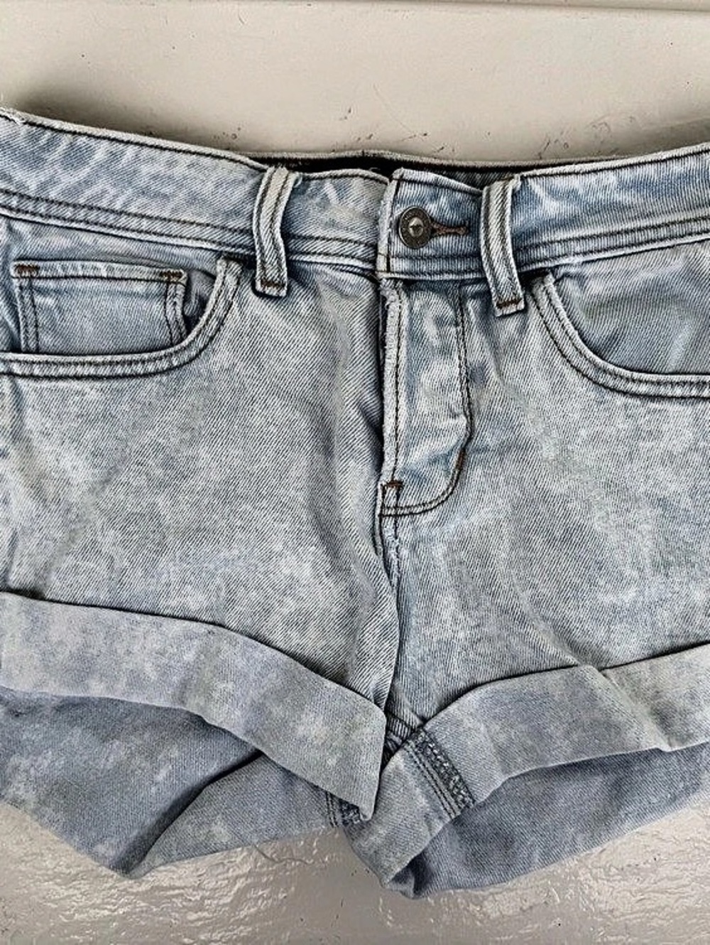 Hollister Low-Rise Boyfriend Short Denim Jean Shorts Size 3 Blue